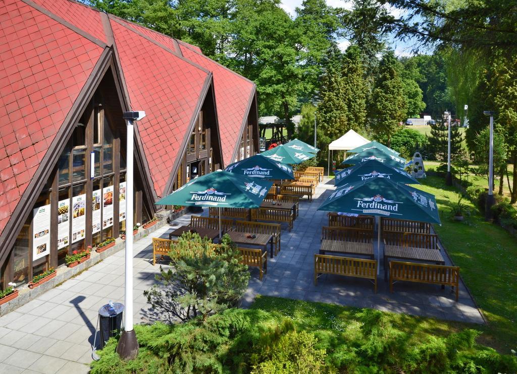 Hotel Konopiste Nova Myslivna Benesov  Kültér fotó