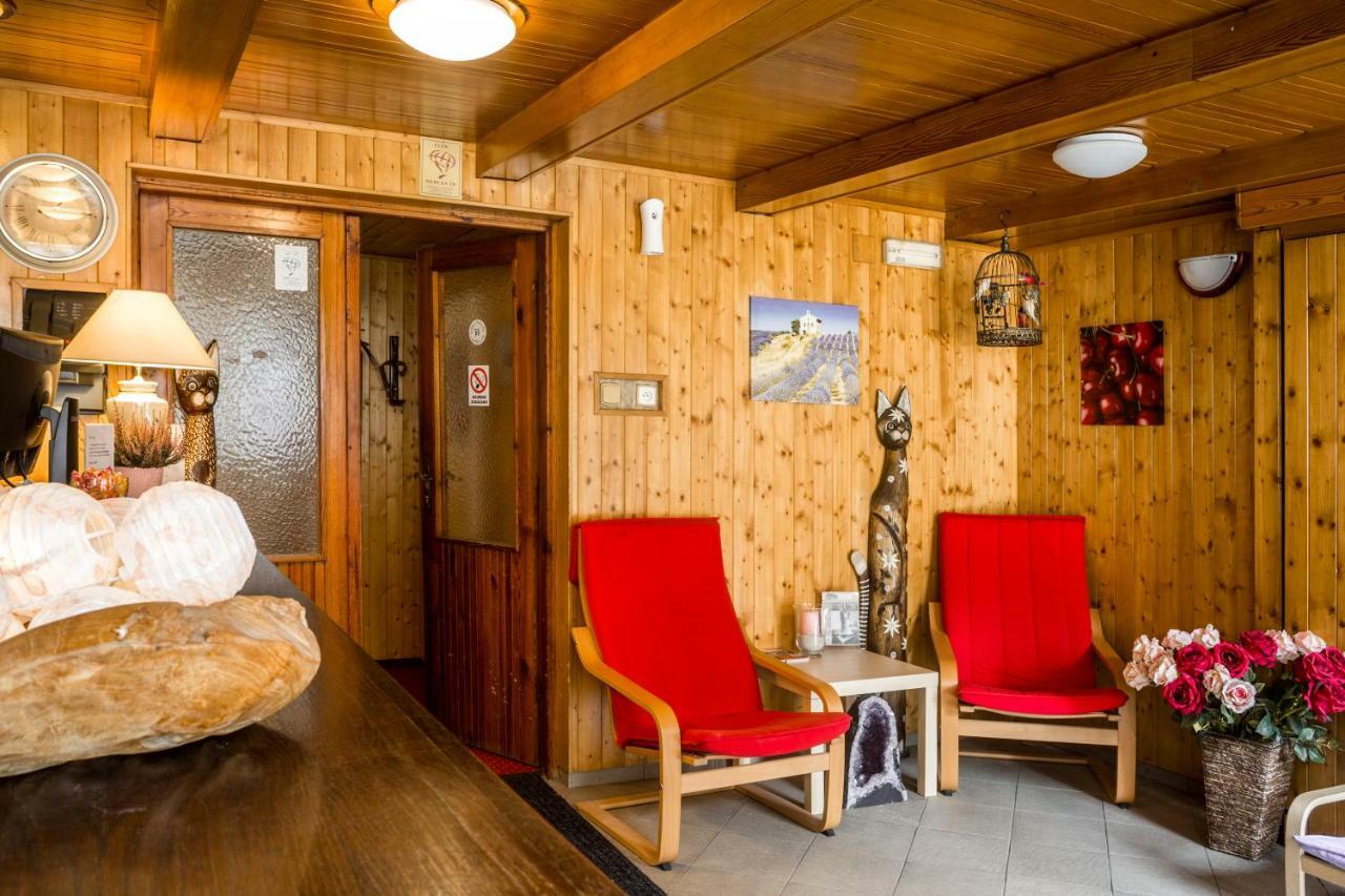 Hotel Konopiste Nova Myslivna Benesov  Kültér fotó