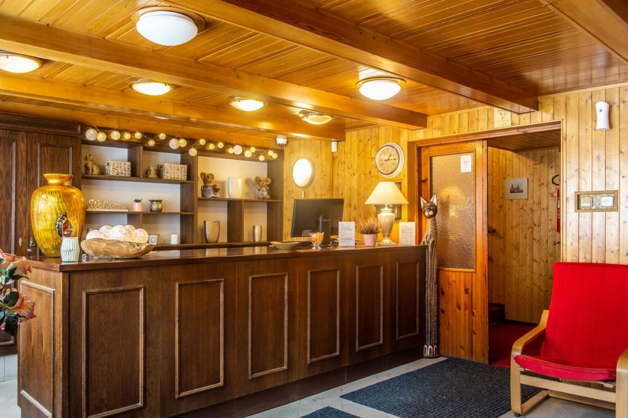 Hotel Konopiste Nova Myslivna Benesov  Kültér fotó