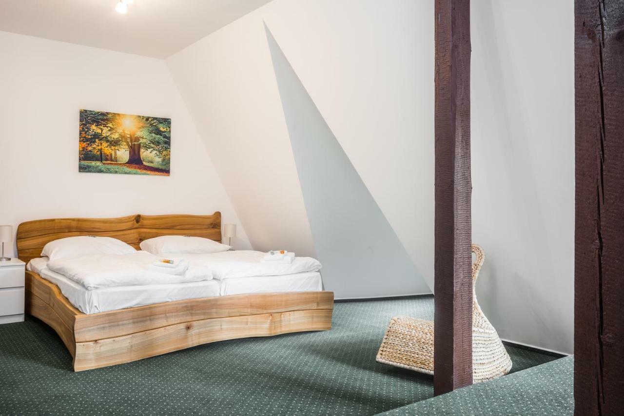 Hotel Konopiste Nova Myslivna Benesov  Kültér fotó