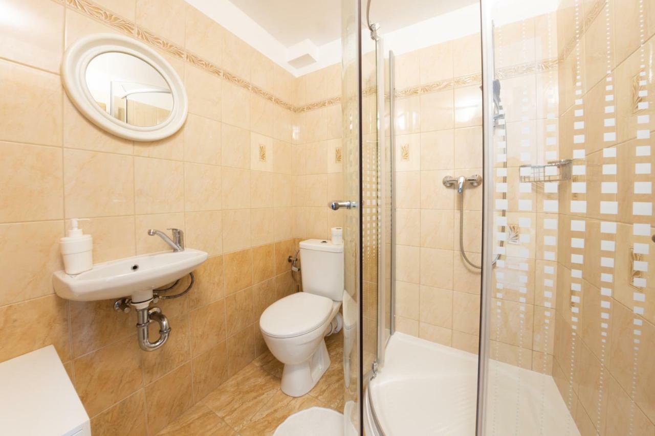 Hotel Konopiste Nova Myslivna Benesov  Kültér fotó