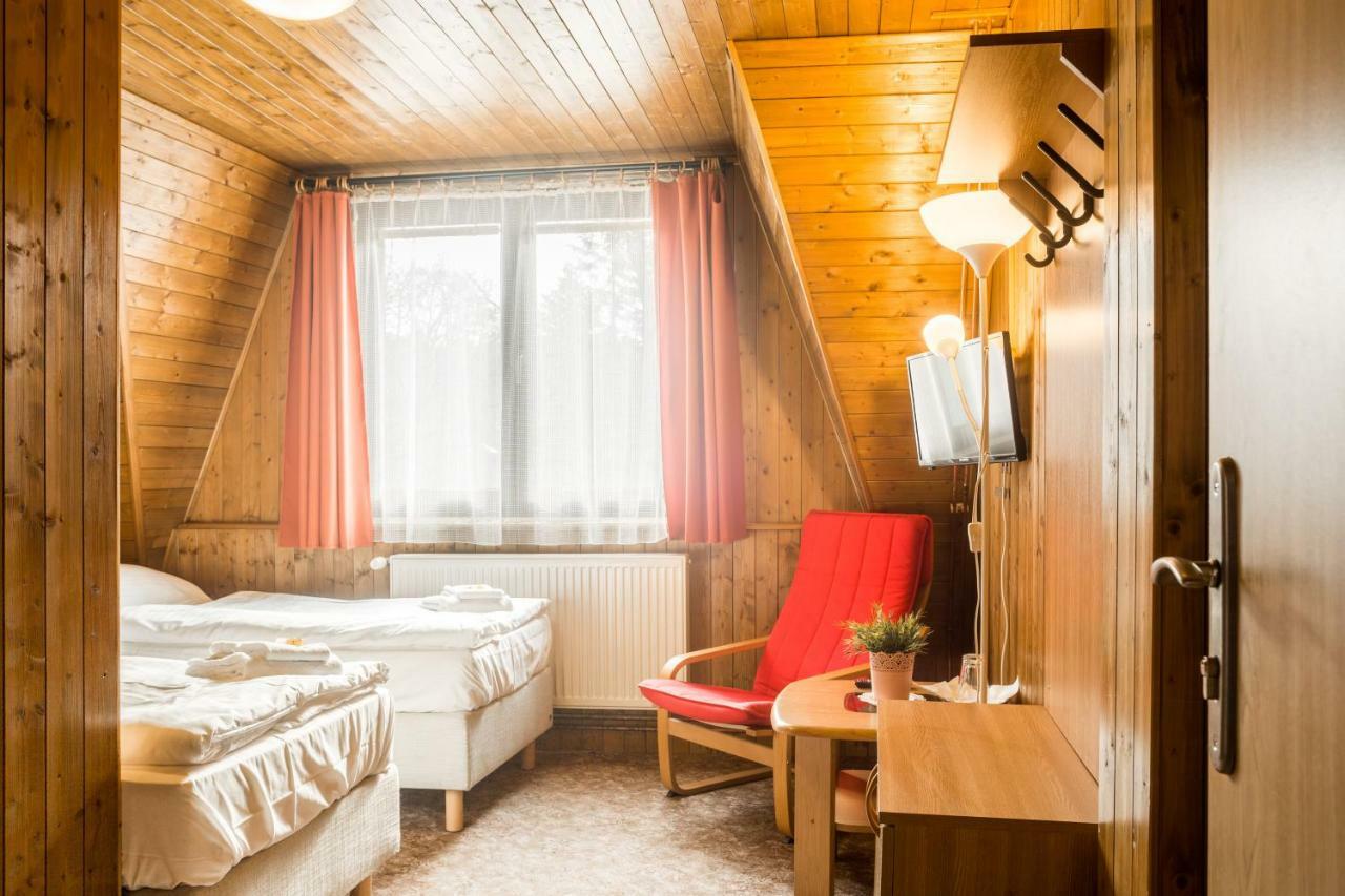 Hotel Konopiste Nova Myslivna Benesov  Kültér fotó